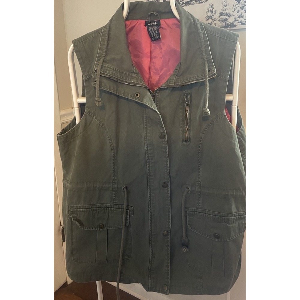Women's Utility Vest. Justify Size 1XLg. Outdoor, Hiking, Casual